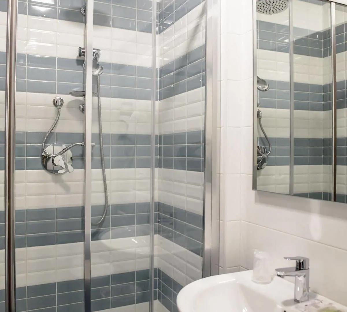 Hotel Emmaus Rome