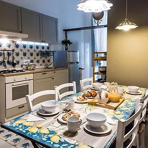  Alojamento de Acomodação e Pequeno-almoço La Casa Napoletana - Ls Itália