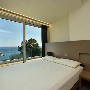 le-roi.hotelitalianriviera.com/