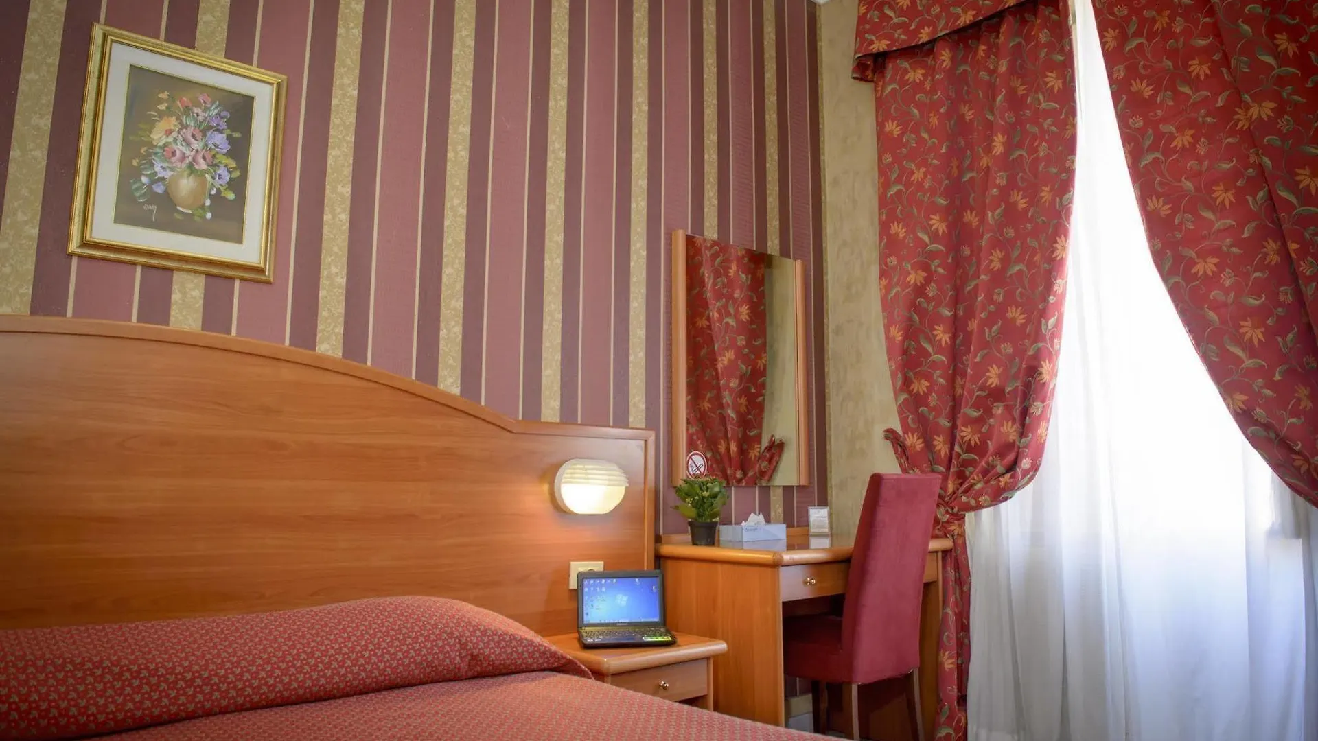 Hotel Emmaus Rome 3*,  Italy