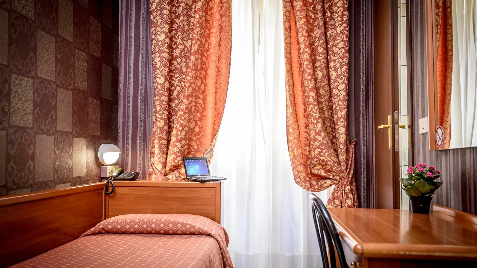 Hotel Emmaus Rome