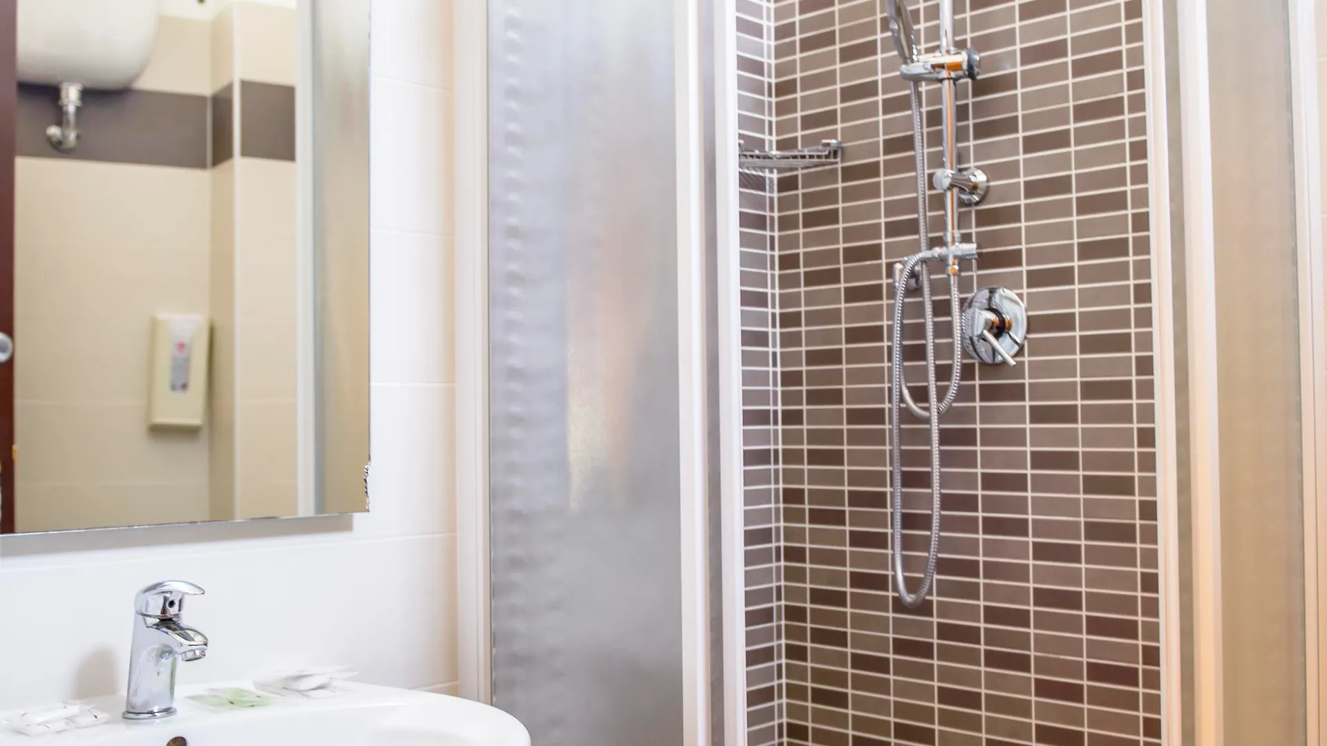Hotel Emmaus Rome 3*,  Italy
