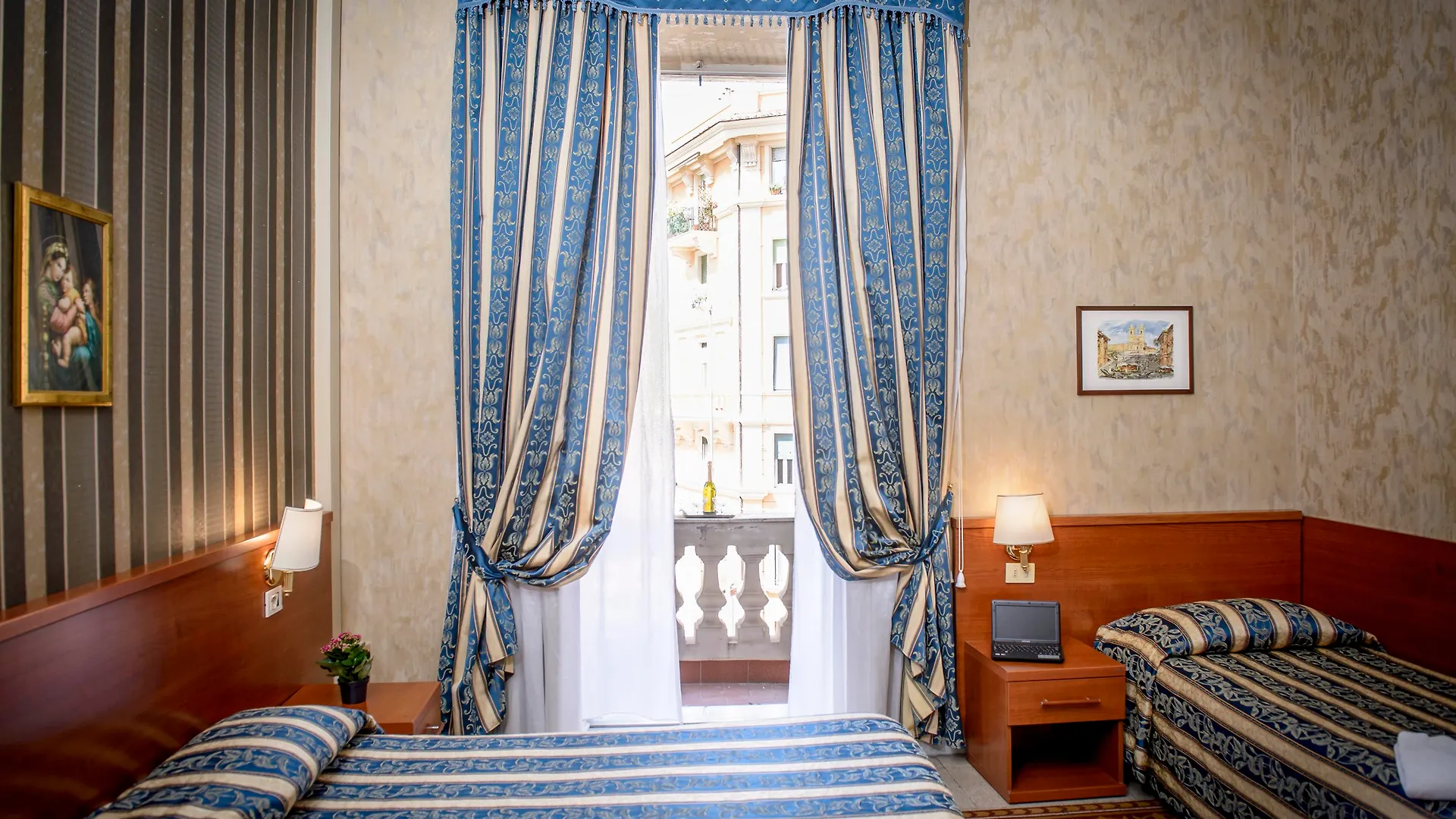 Hotel Emmaus Rome
