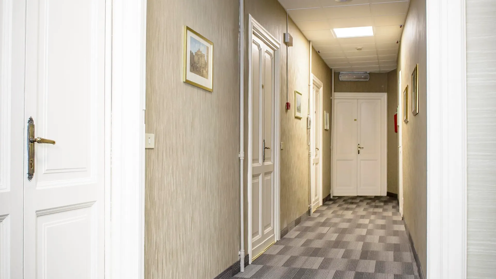 Hotel Emmaus Rome 3*,  Italy
