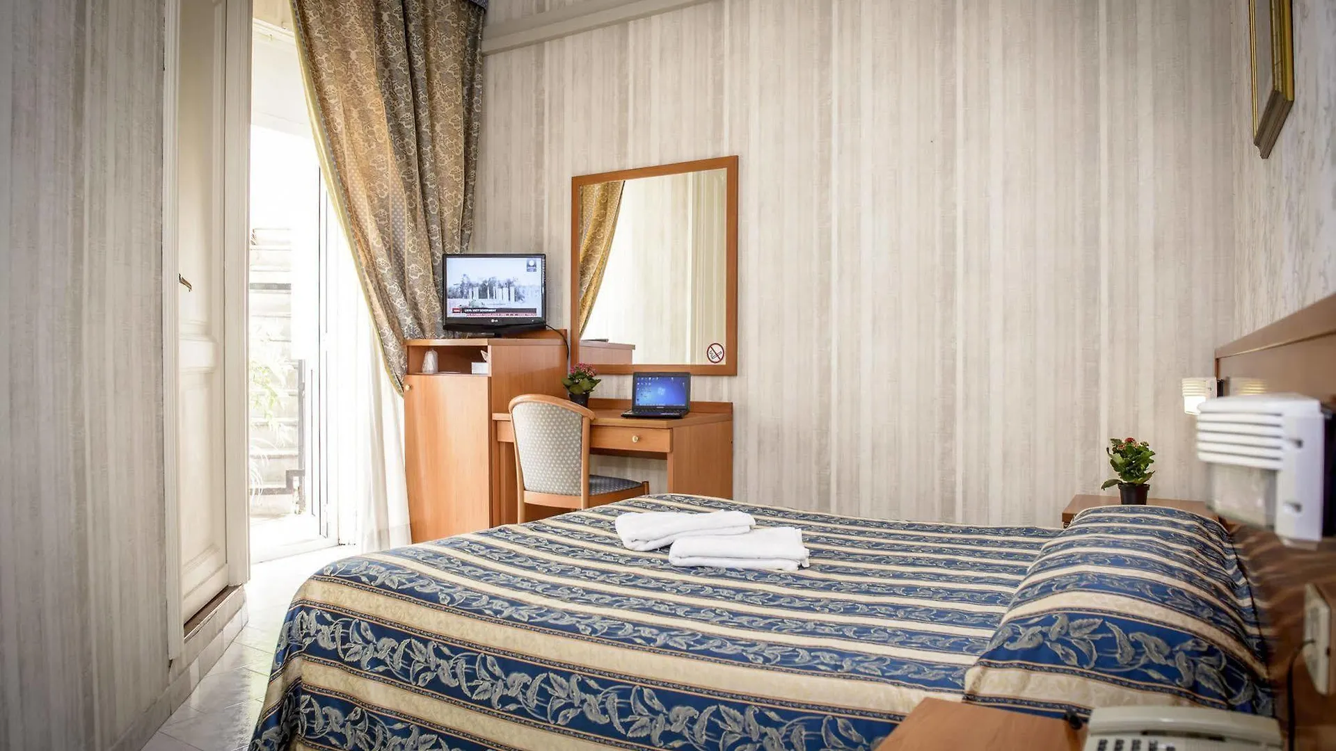 Hotel Emmaus Rome