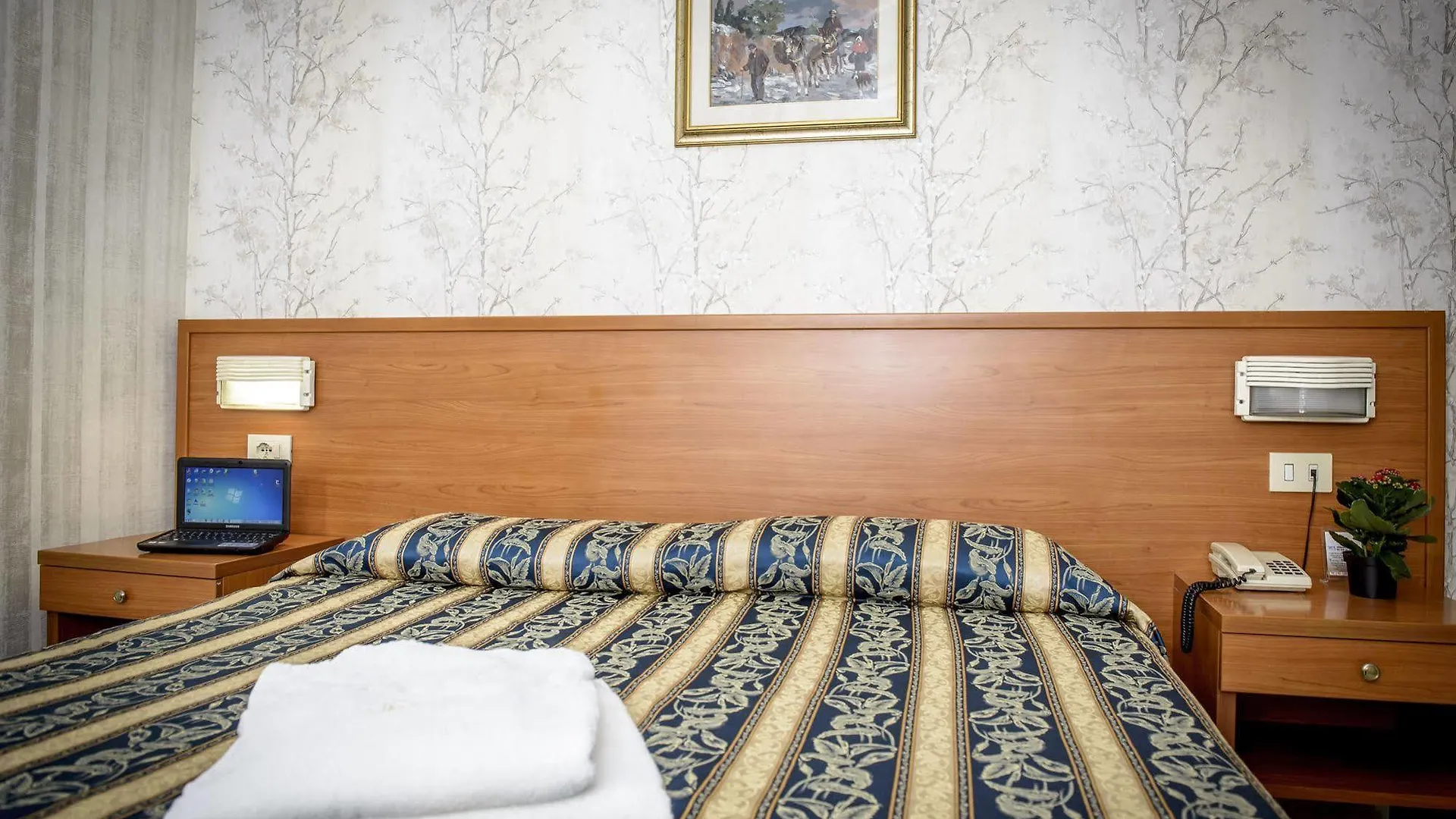 Hotel Emmaus Rome